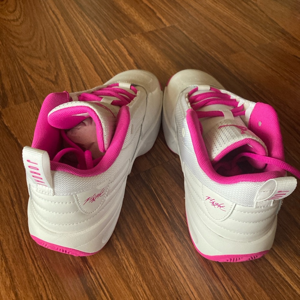 🆕🔥Jordan Max Aura 6White/Pink 6.5Y/Womens 8 - Picture 5 of 11
